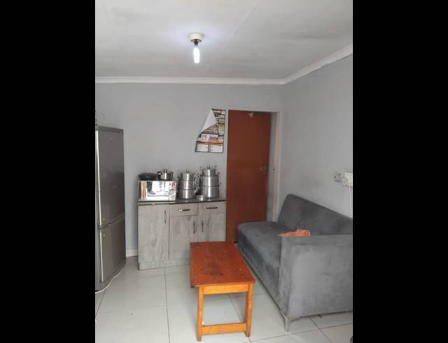 2 BEDROOM HOUSE FOR SALE IN MOHLAKENG